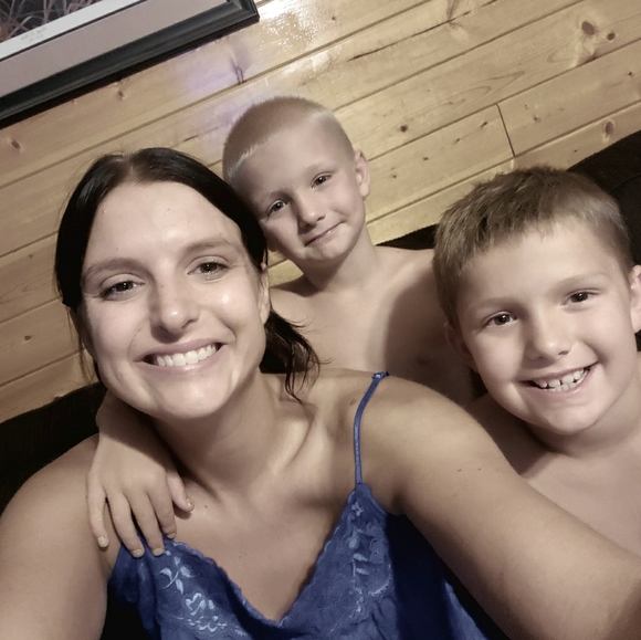 Meet your Posher, Brandi - Picture 1 of 1